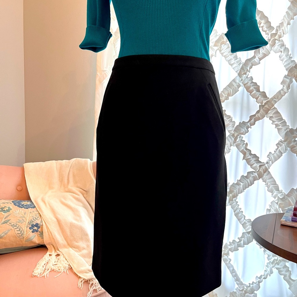 Ann Taylor LOFT Black Pencil Skirt